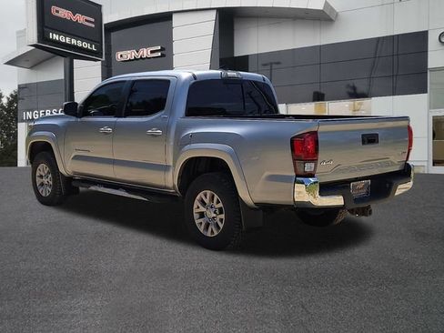Used 2019 Toyota Tacoma SR5 AWD/4WD image 20