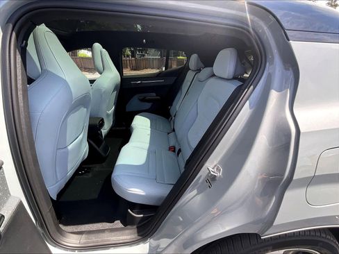 New 2026 Volvo EX30 Ultra w/ Climate Package image 12