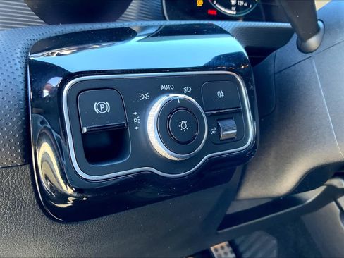 Certified 2020 Mercedes-Benz CLA 250 image 36