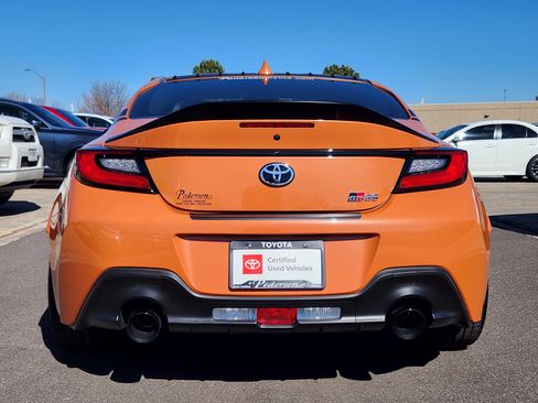 Certified 2023 Toyota GR86 10th Anniversary SE image 5