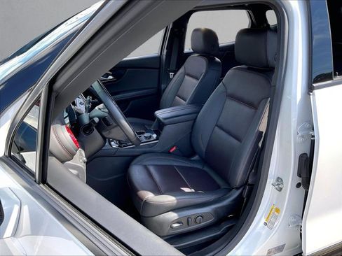 Used 2023 Chevrolet Blazer RS FWD image 26