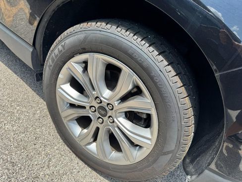 Used 2024 Ford Edge Titanium AWD/4WD image 10