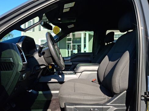 Used 2016 Ford F150 XLT w/ Equipment Group 302A Luxury AWD/4WD image 14