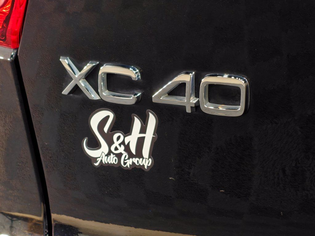 Used 2023 Volvo XC40 B4 Ultimate FWD image 59