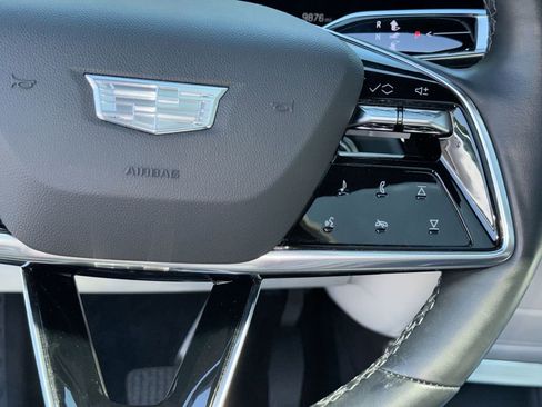 Used 2024 Cadillac Lyriq Sport RWD image 18