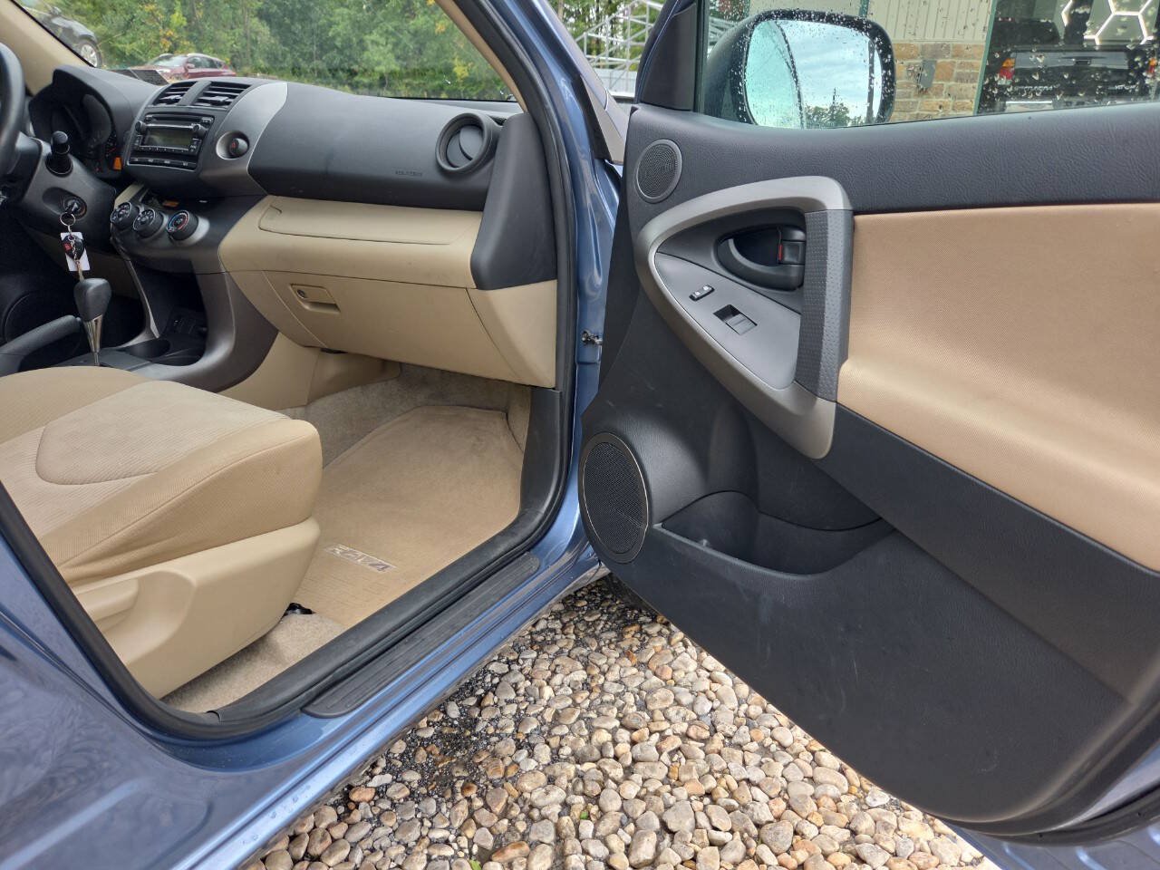 Used 2012 Toyota RAV4 FWD w/ Value Pkg image 22