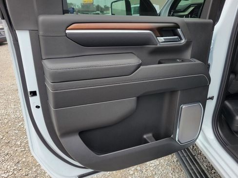 New 2026 GMC Sierra 3500 Denali w/ Denali Reserve Package image 33