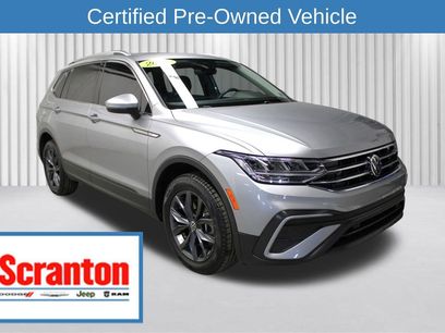 Used 2022 Volkswagen Tiguan SE w/ Panoramic Sunroof Package