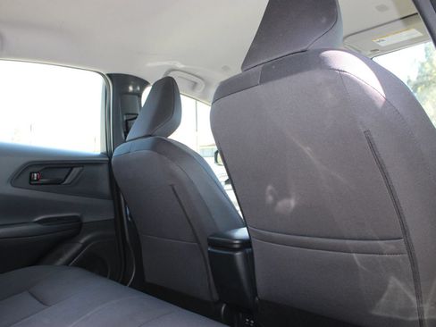 Used 2023 Toyota Prius LE FWD image 12