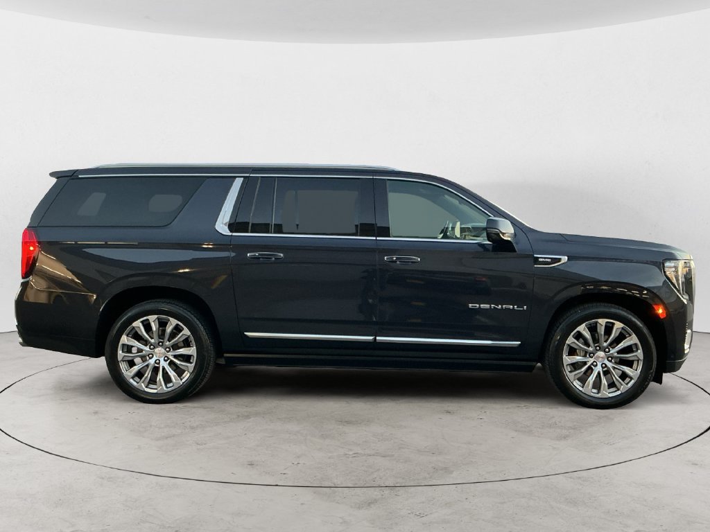 Certified 2024 GMC Yukon XL Denali w/ Advanced Technology Package AWD/4WD image 7