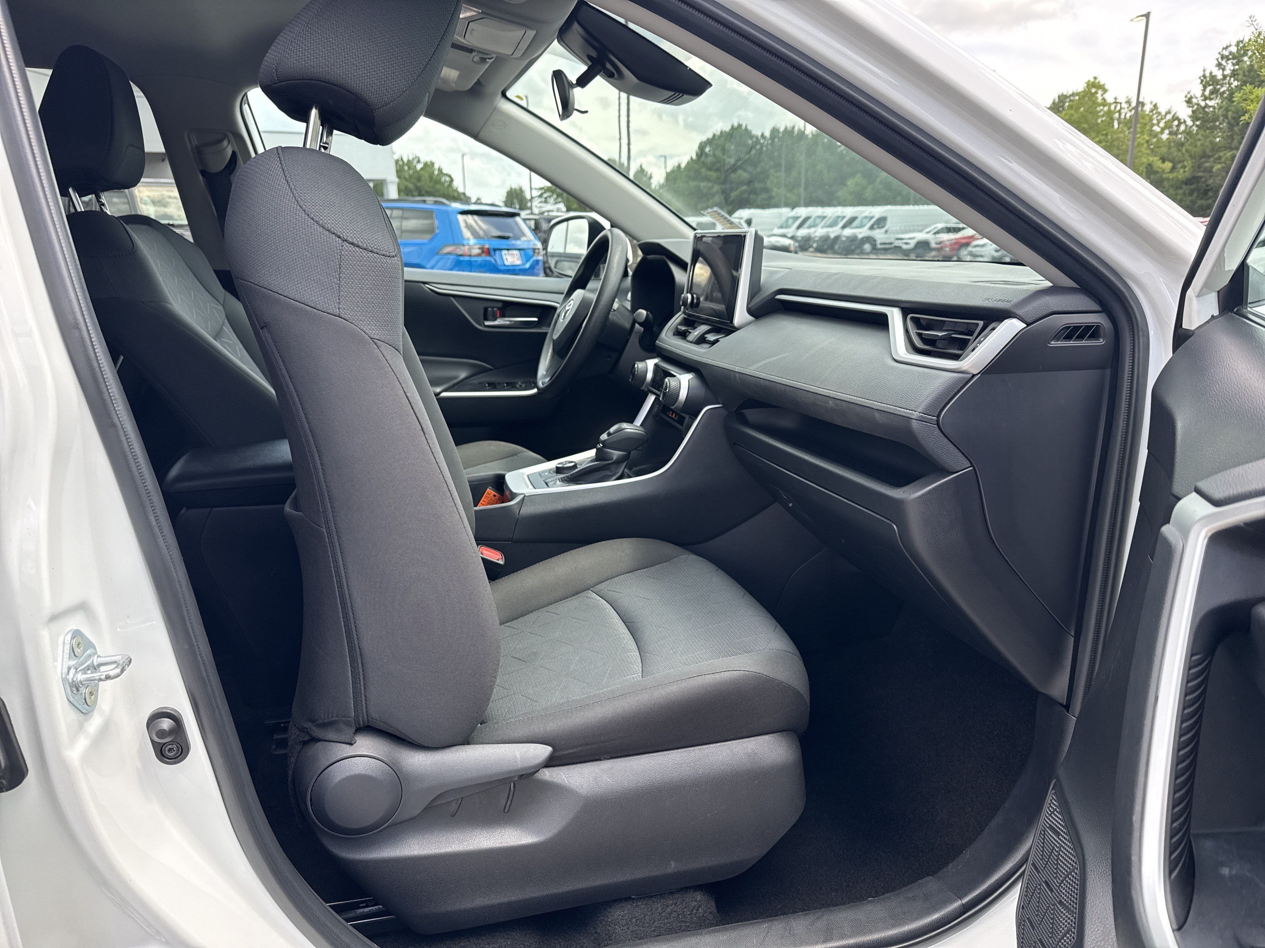 Used 2024 Toyota RAV4 XLE AWD/4WD image 13