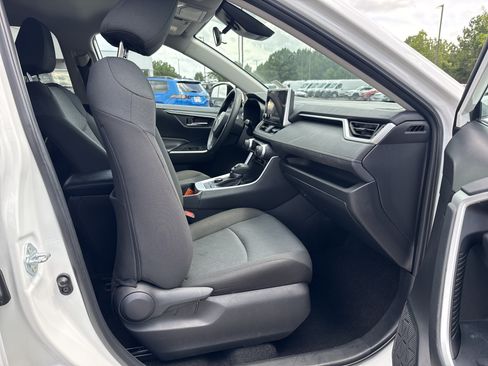 Used 2024 Toyota RAV4 XLE AWD/4WD image 13