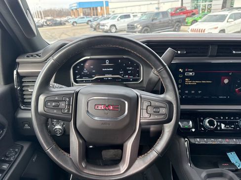 Used 2024 GMC Sierra 2500 AT4 w/ AT4 Preferred Package image 15