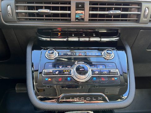 Used 2020 Lincoln Corsair Reserve w/ Equipment Group 201A image 13