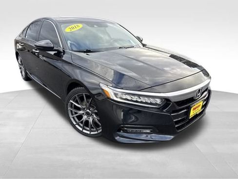 Used 2018 Honda Accord Touring image 1
