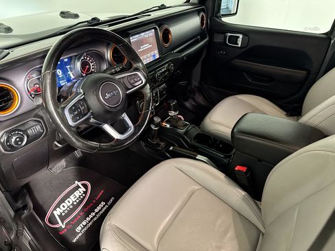 Used 2021 Jeep Gladiator Mojave AWD/4WD image 15