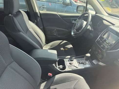 Used 2023 Subaru Forester Premium AWD/4WD image 6