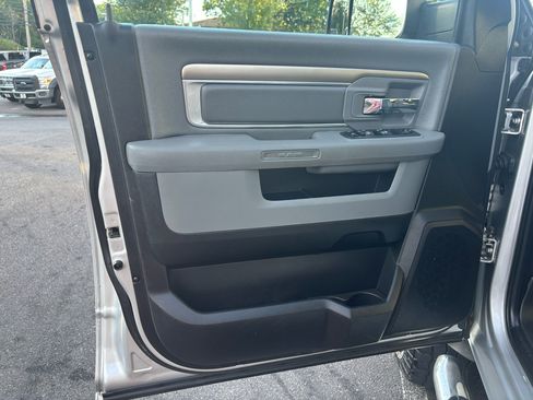 Used 2017 RAM 2500 SLT image 10