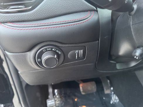 Used 2024 Dodge Durango GT image 14