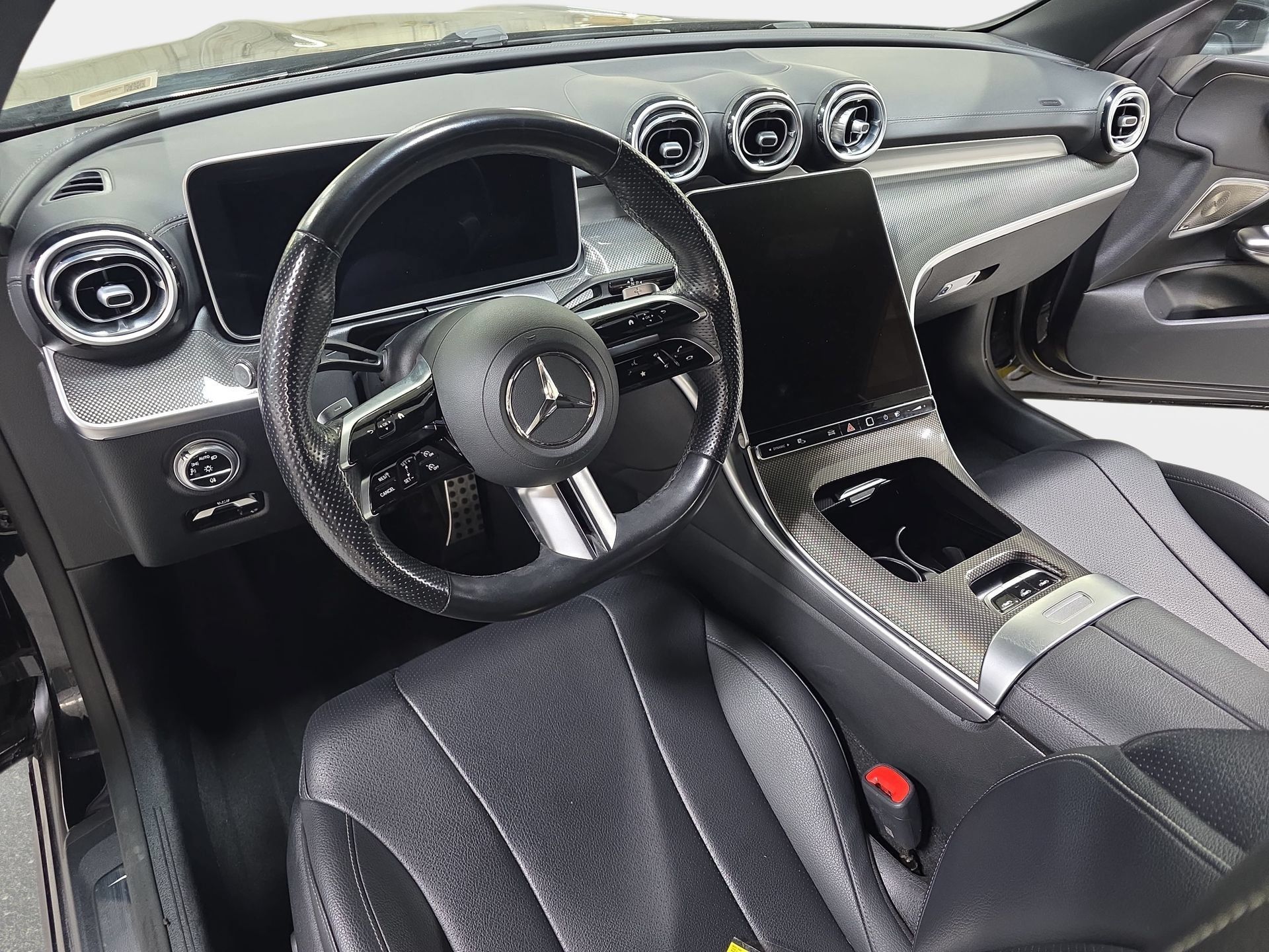 Used 2025 Mercedes-Benz CLE 300 4MATIC Cabriolet image 9