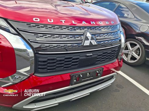 Used 2024 Mitsubishi Outlander 4WD Plug-In Hybrid image 6