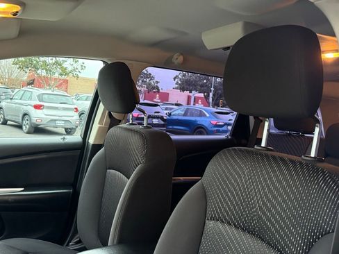 Used 2015 Dodge Journey American Value Package w/ Flexible Seating Group image 16