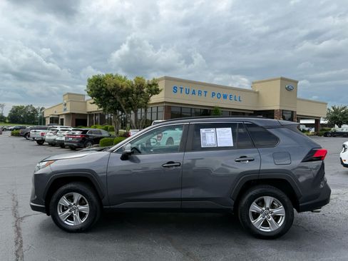 Used 2022 Toyota RAV4 XLE AWD/4WD image 24