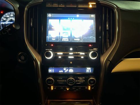 Used 2019 Subaru Ascent Touring image 27