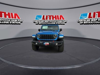 New 2026 Jeep Gladiator Rubicon w/ Steel Power Dome Hood Package
