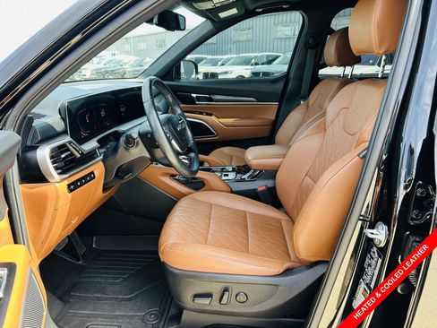 Used 2025 Kia Telluride EX X-Line AWD/4WD image 3