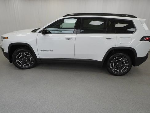 New 2026 Jeep Cherokee Laredo AWD/4WD image 14
