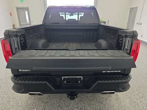 Used 2022 GMC Sierra 1500 Denali w/ Denali Reserve Package image 20