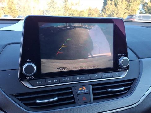 Used 2024 Nissan Altima 2.5 SR image 10