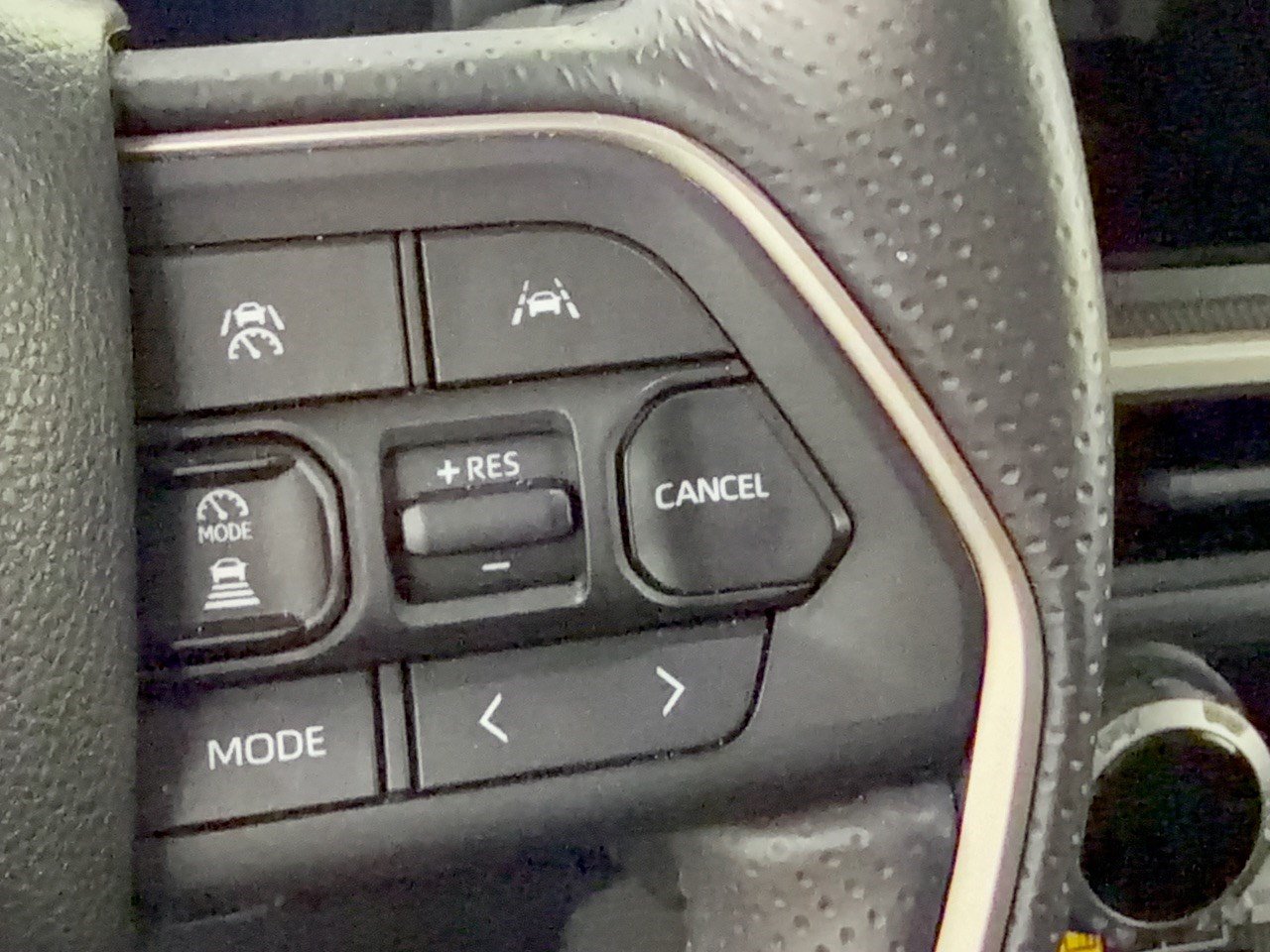 Used 2025 Toyota 4Runner Limited AWD/4WD image 19