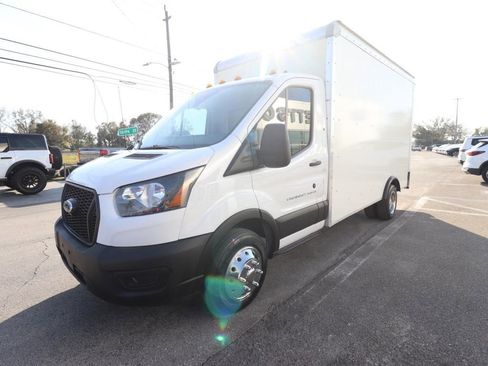 Used 2022 Ford Transit 350 DRW RWD image 5