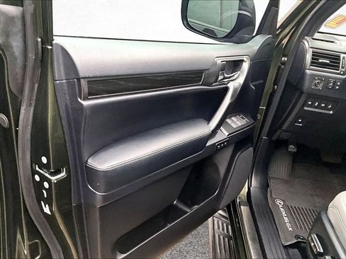 Used 2023 Lexus GX 460 w/ Black Line Special Edition image 19