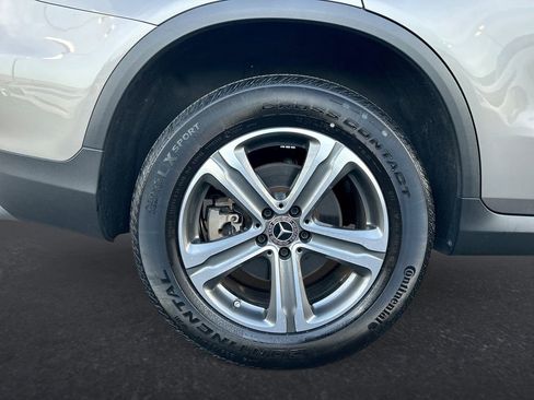 Used 2019 Mercedes-Benz GLC 300 4MATIC image 29