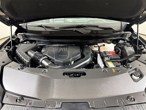 Certified 2025 Buick Enclave Sport Touring image 30