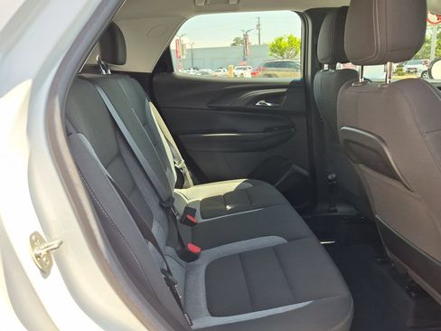 Used 2023 Chevrolet TrailBlazer LS FWD image 30
