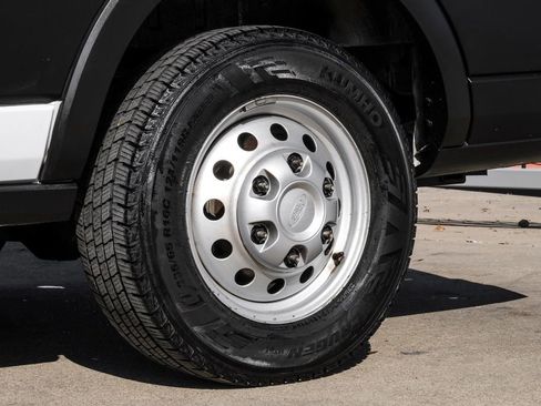 Used 2023 Ford Transit 250 Medium Roof AWD image 50