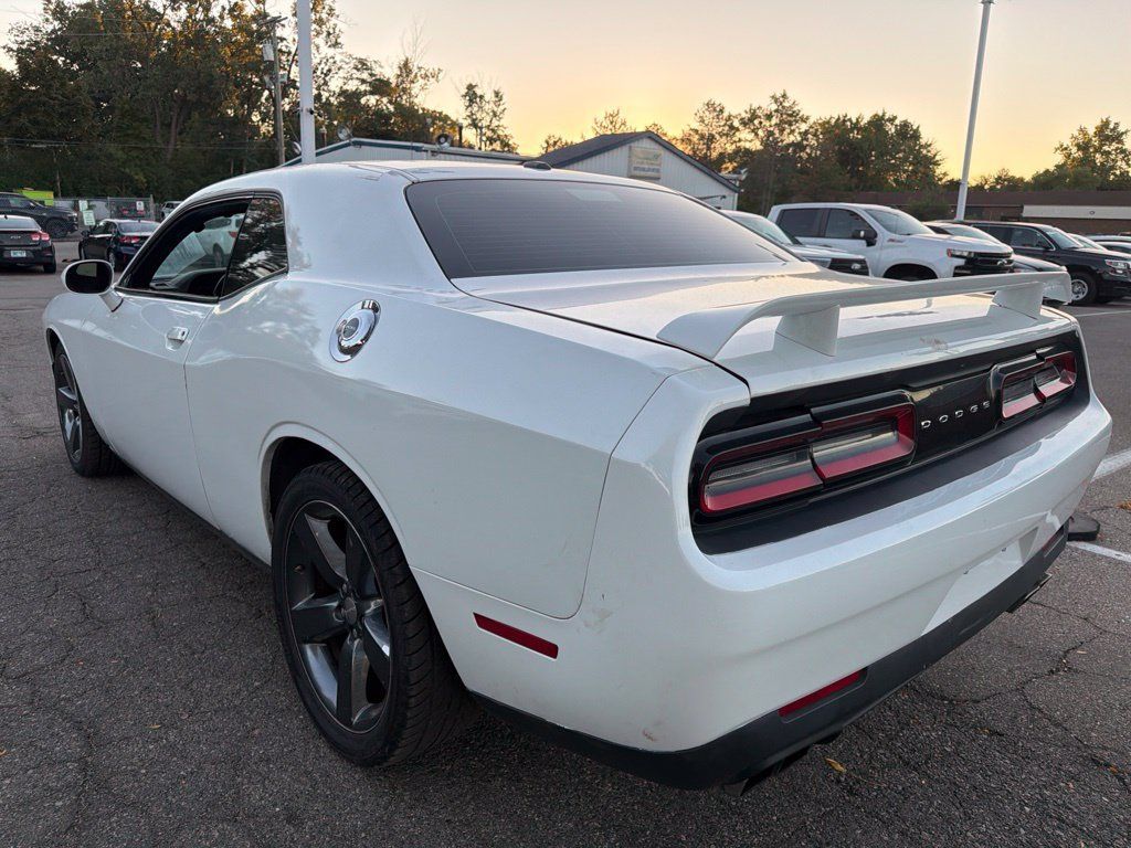 Used 2014 Dodge Challenger R/T Plus RWD image 7
