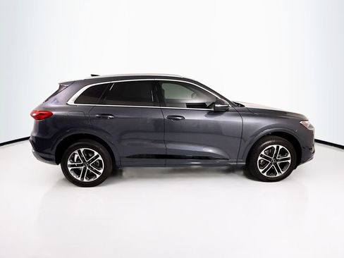 Certified 2025 Audi Q5 Premium w/ Convenience Package AWD/4WD image 4