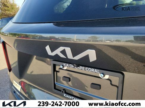 Used 2025 Kia Sorento SX Prestige AWD/4WD image 10