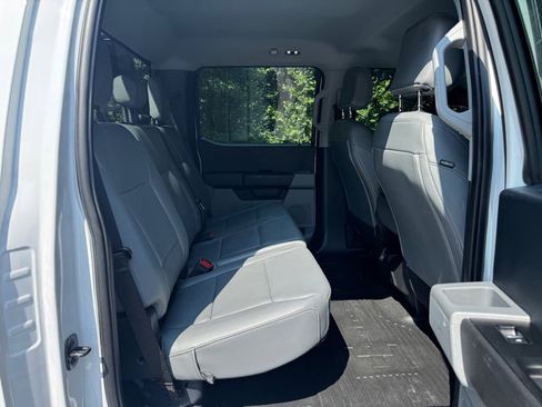 Used 2025 Ford F350 XL AWD/4WD image 17