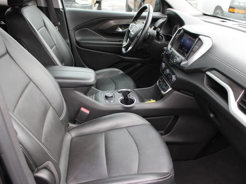 Used 2024 GMC Terrain SLT image 21