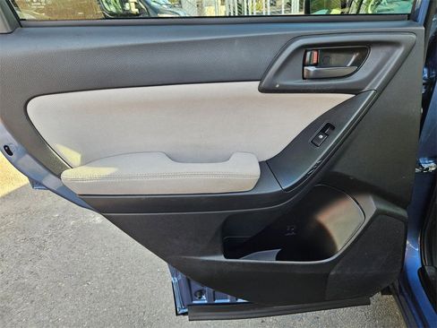 Used 2015 Subaru Forester 2.5i Premium w/ All-Weather Package image 14