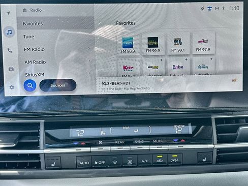 Used 2025 Toyota Sienna XLE image 13