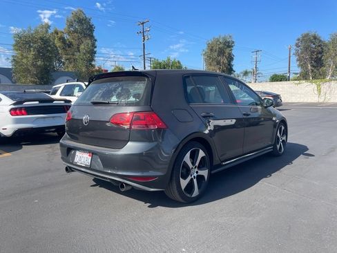 Used 2015 Volkswagen GTI SE FWD image 2