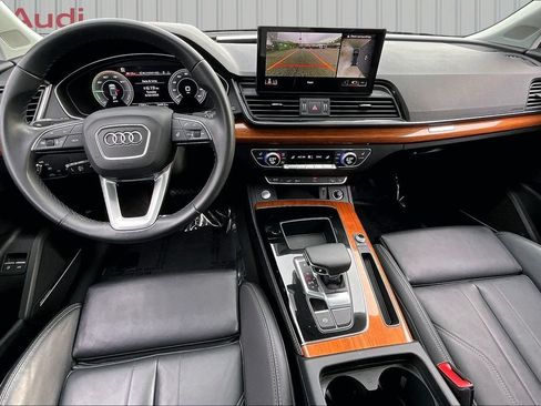Used 2023 Audi Q5 e Premium Plus w/ Premium Plus Package AWD/4WD image 7