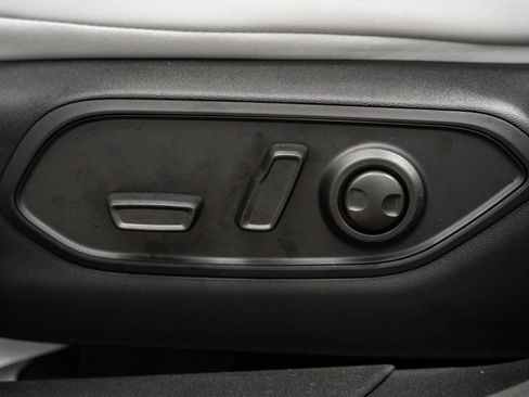 New 2026 Jeep Cherokee Overland image 39